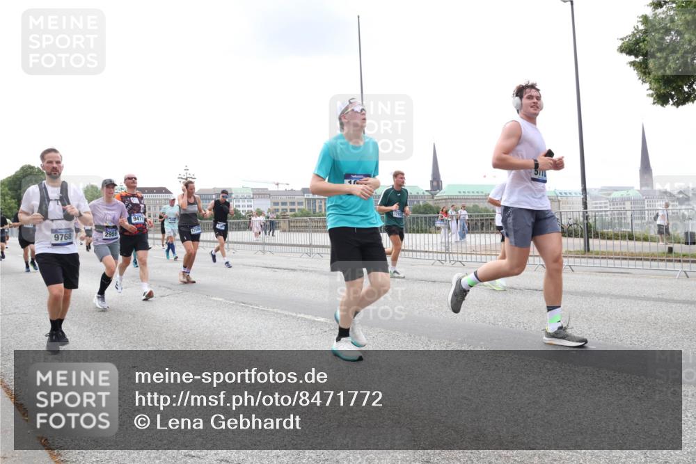 29.06.2025 - hella hamburg halbmarathon Lena Gebhardt http://msf.ph/oto/8471772 29.06.2025 10:33:02 Lombardsbrücke 9768, 2959, 9471, 171574, 1078, 1237, 1324, 1732, 1764, 2038, 2054, 2059, 2085, 2276, 2838, 2959, 3391, 3422, 3660, 3670, 3708, 3753, 3871, 4030, 4096, 4445, 4446, 4555, 4650, 5110, 5180, 5581, 5917, 6040, 6773, 6861, 7308, 7309, 7387, 7531, 7633, 7749, 7750, 7982, 8170, 8595, 8839, 9010, 9034, 9143, 9188, 9289, 9471, 9542, 9768, 10013, 10048, 10277, 11229, 11260, 11713, 11756, 11826, 12039, 12423, 12424, 14305, 14743, 15951 meine-sportfotos.de