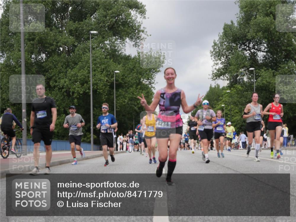 29.06.2025 - hella hamburg halbmarathon Luisa Fischer http://msf.ph/oto/8471779 29.06.2025 10:44:24 Kennedybrücke 16085, 18844, 312, 37879, 4234, 14776, 12610, 1731, 4044, 4638, 6088, 7293, 7585, 7829, 8878, 10269, 10644 meine-sportfotos.de