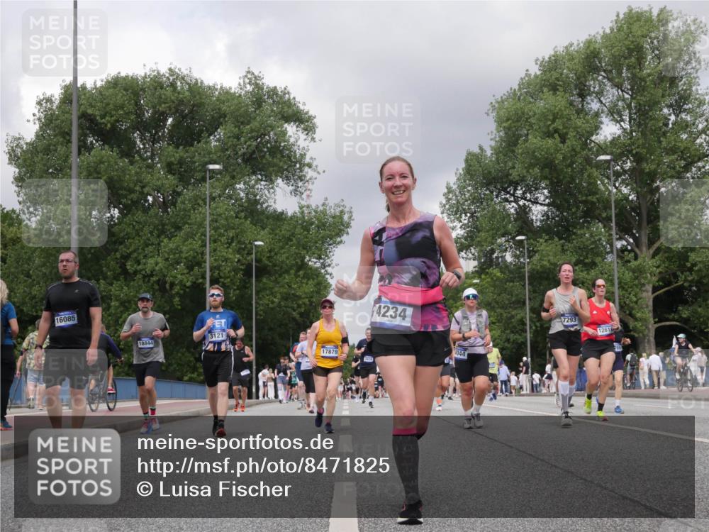 29.06.2025 - hella hamburg halbmarathon Luisa Fischer http://msf.ph/oto/8471825 29.06.2025 10:44:25 Kennedybrücke 16085, 3121, 18844, 17879, 4234, 4044, 7293, 12610, 1731, 4044, 4638, 5549, 6088, 7293, 7829, 8878, 10269, 10644 meine-sportfotos.de