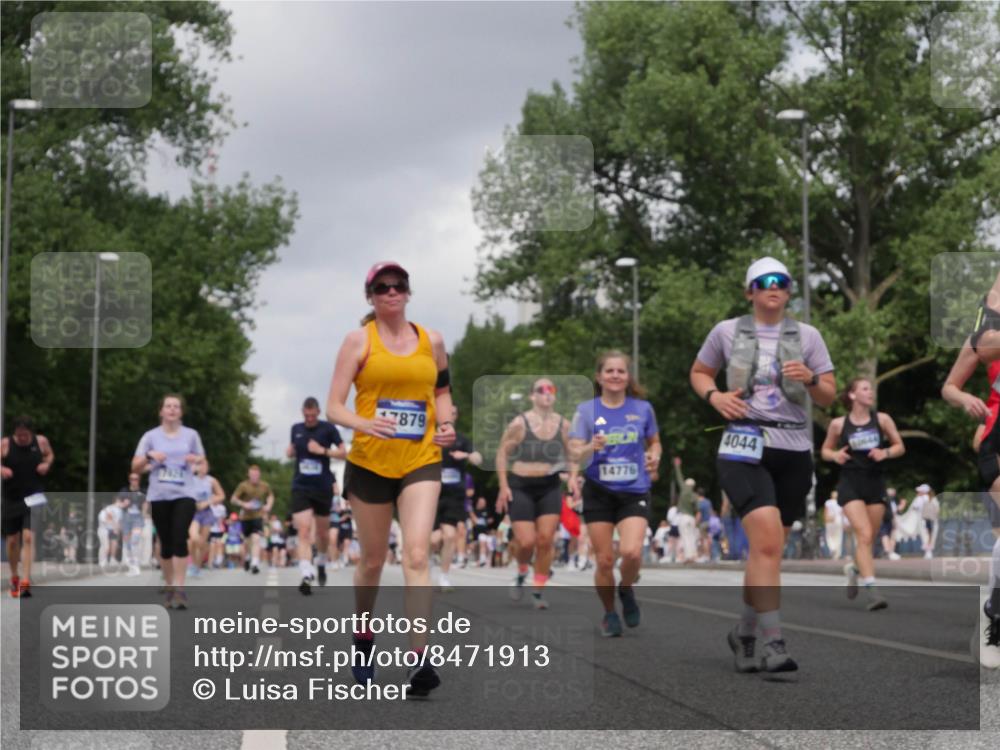 29.06.2025 - hella hamburg halbmarathon Luisa Fischer http://msf.ph/oto/8471913 29.06.2025 10:44:26 Kennedybrücke 7426, 7879, 14776, 4044, 1731, 4044, 4638, 5549, 6088, 7293, 7829, 8878, 10269, 10644 meine-sportfotos.de