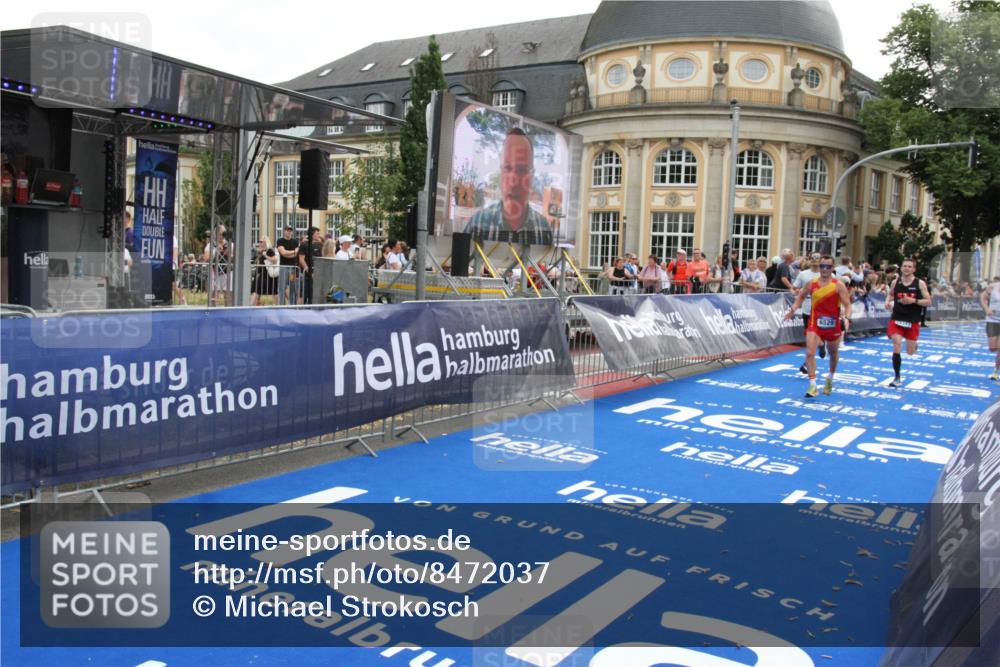 29.06.2025 - hella hamburg halbmarathon Michael Strokosch http://msf.ph/oto/8472037 29.06.2025 10:36:51 Ziel 4865, 5961, 6529, 7310, 13141, 13343, 15621, 15939 meine-sportfotos.de