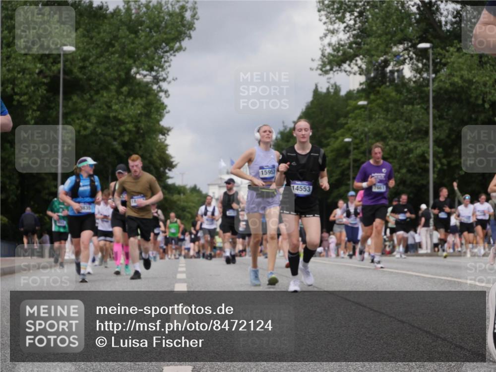 29.06.2025 - hella hamburg halbmarathon Luisa Fischer http://msf.ph/oto/8472124 29.06.2025 10:44:32 Kennedybrücke 3835, 15953, 7661, 14553, 1731, 4044, 4638, 5549, 6088, 7661, 7829, 10269, 10407, 10644 meine-sportfotos.de