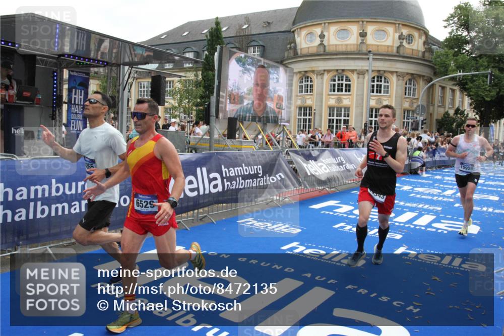29.06.2025 - hella hamburg halbmarathon Michael Strokosch http://msf.ph/oto/8472135 29.06.2025 10:36:53 Ziel 4865, 6529, 7310, 13141, 13343, 15939, 18384 meine-sportfotos.de