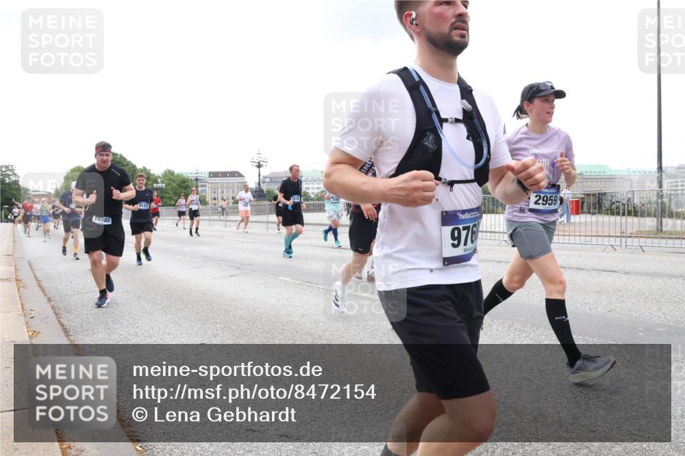 29.06.2025 - hella hamburg halbmarathon Lena Gebhardt http://msf.ph/oto/8472154 29.06.2025 10:33:04 Lombardsbrücke 16502, 13381, 976, 2959, 1078, 1237, 1324, 1732, 1764, 2038, 2054, 2059, 2085, 2276, 2838, 2959, 3341, 3391, 3422, 3660, 3670, 3708, 3753, 3871, 4030, 4096, 4445, 4446, 4555, 4650, 5110, 5180, 5581, 5917, 6040, 6773, 6861, 7308, 7309, 7387, 7531, 7633, 7749, 7750, 7982, 8170, 8595, 8839, 9010, 9034, 9143, 9188, 9289, 9471, 9542, 9591, 9592, 9768, 9780, 10013, 10048, 10277, 11229, 11260, 11713, 11756, 11826, 12039, 12423, 12424, 14305, 14743, 15951 meine-sportfotos.de