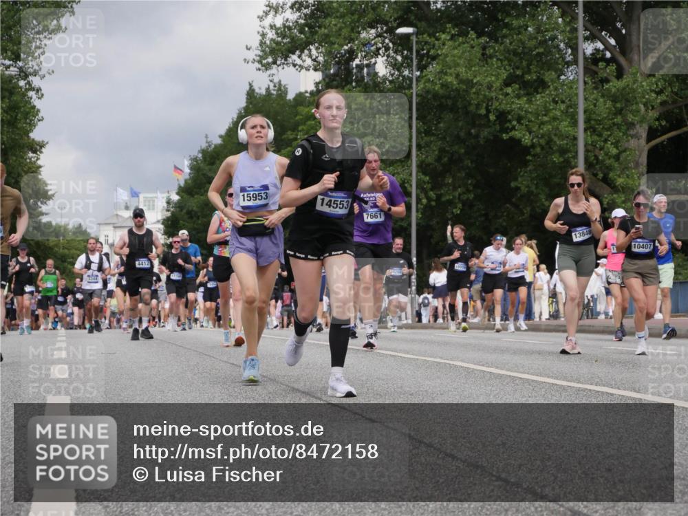 29.06.2025 - hella hamburg halbmarathon Luisa Fischer http://msf.ph/oto/8472158 29.06.2025 10:44:33 Kennedybrücke 3344, 94, 15953, 4412, 99111, 14553, 7661, 16260, 13848, 10407, 1731, 4412, 4638, 5549, 6088, 7661, 8769, 10407, 10644 meine-sportfotos.de