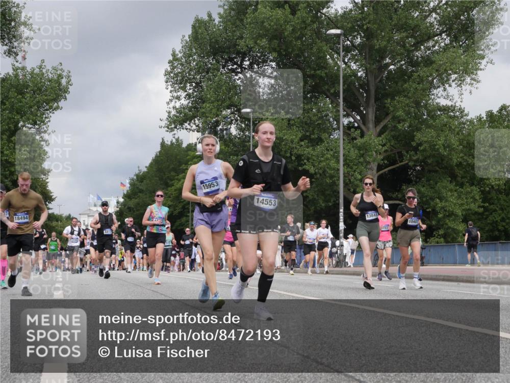29.06.2025 - hella hamburg halbmarathon Luisa Fischer http://msf.ph/oto/8472193 29.06.2025 10:44:34 Kennedybrücke 18494, 4412, 15953, 14553, 13848, 723, 10407, 1731, 4412, 4638, 5549, 6088, 7661, 8769, 10407, 10644 meine-sportfotos.de