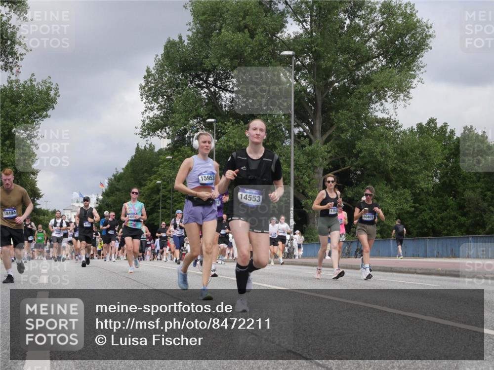 29.06.2025 - hella hamburg halbmarathon Luisa Fischer http://msf.ph/oto/8472211 29.06.2025 10:44:35 Kennedybrücke 18494, 4412, 403, 15953, 14553, 13848, 10407, 1731, 3344, 4412, 4638, 5549, 6088, 7661, 8769, 10407 meine-sportfotos.de