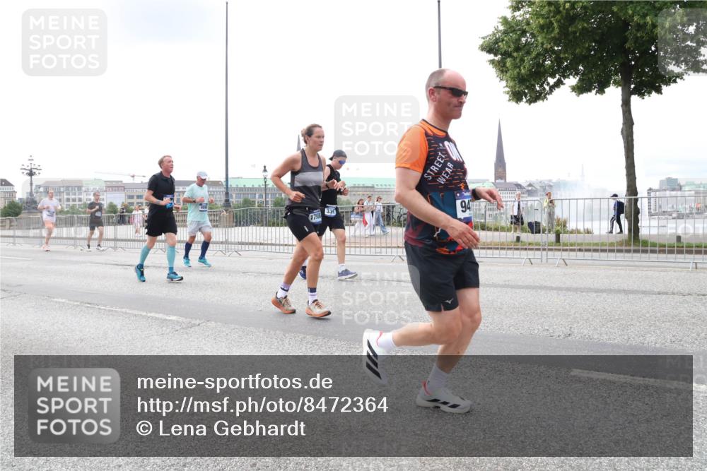 29.06.2025 - hella hamburg halbmarathon Lena Gebhardt http://msf.ph/oto/8472364 29.06.2025 10:33:05 Lombardsbrücke 331, 17508, 94, 1078, 1237, 1324, 1732, 1764, 2038, 2054, 2059, 2085, 2276, 2838, 2959, 3341, 3391, 3422, 3660, 3670, 3708, 3753, 3871, 4030, 4096, 4445, 4446, 4555, 4650, 5110, 5180, 5581, 5917, 6040, 6773, 6861, 7308, 7309, 7387, 7531, 7749, 7750, 7982, 8170, 8595, 8839, 9010, 9034, 9143, 9188, 9289, 9471, 9542, 9591, 9592, 9768, 9780, 10013, 10048, 10277, 11229, 11260, 11713, 11756, 11826, 12039, 12423, 12424, 14305, 14743, 15951 meine-sportfotos.de