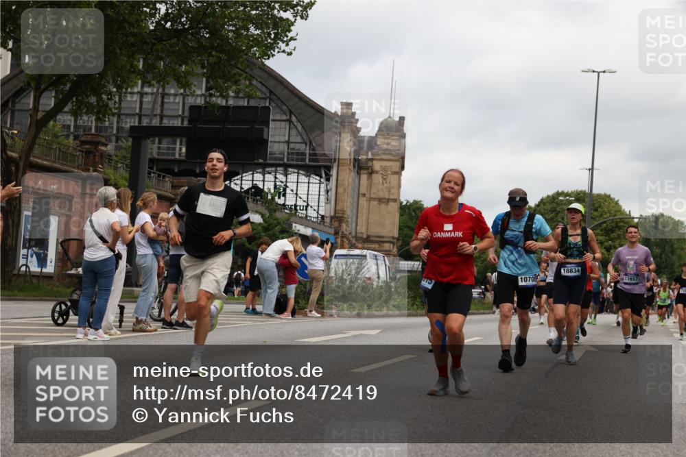 29.06.2025 - hella hamburg halbmarathon Yannick Fuchs http://msf.ph/oto/8472419 29.06.2025 10:57:44 20KM 1184, 1254, 1316, 1334, 1464, 1940, 2685, 4328, 5305, 5384, 7243, 7290, 7333, 8561, 9191, 9439, 10705, 10766, 10866, 11149, 11527, 11657, 11771, 12315, 12316, 12513, 12662, 13171, 13841, 14135, 14313, 14493, 15093, 15532, 15550, 15897, 16424, 16426, 16639, 16995, 17061, 17071, 17437, 17730, 17894, 18122, 18717 meine-sportfotos.de