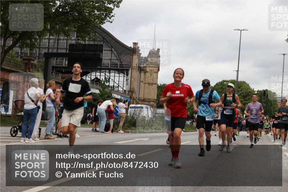 29.06.2025 - hella hamburg halbmarathon Yannick Fuchs http://msf.ph/oto/8472430 29.06.2025 10:57:44 20KM 1184, 1254, 1316, 1334, 1464, 1940, 2685, 4328, 5305, 5384, 7243, 7290, 7333, 8561, 9191, 9439, 10705, 10766, 10866, 11149, 11527, 11657, 11771, 12315, 12316, 12513, 12662, 13171, 13841, 14135, 14313, 14493, 15093, 15532, 15550, 15897, 16424, 16426, 16639, 16995, 17061, 17071, 17437, 17730, 17894, 18122, 18717 meine-sportfotos.de