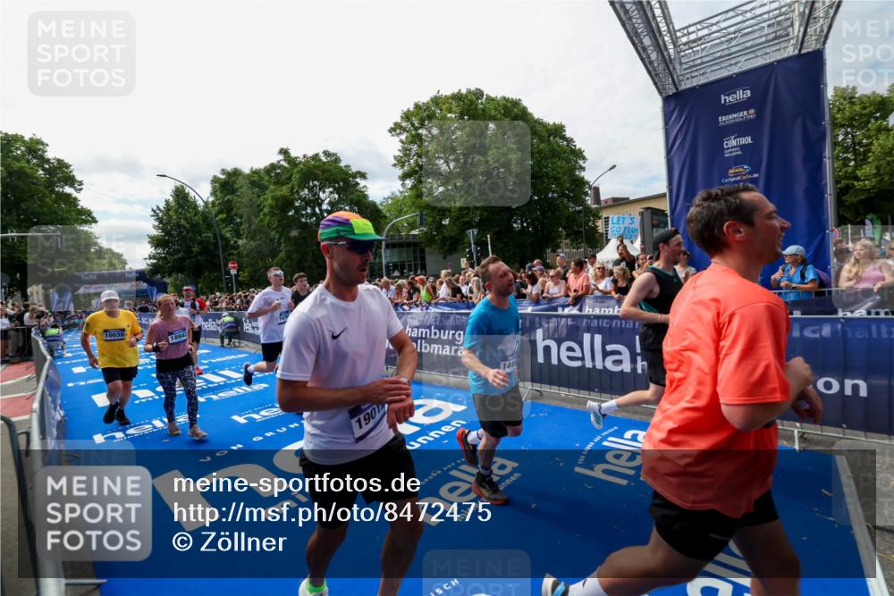 29.06.2025 - hella hamburg halbmarathon Zöllner http://msf.ph/oto/8472475 29.06.2025 11:27:23 Ziel 3781, 4350, 5584, 5793, 8124, 9062, 10039, 11603, 11610, 14496, 14810, 16240, 16999, 17034, 17853, 18943, 19012 meine-sportfotos.de