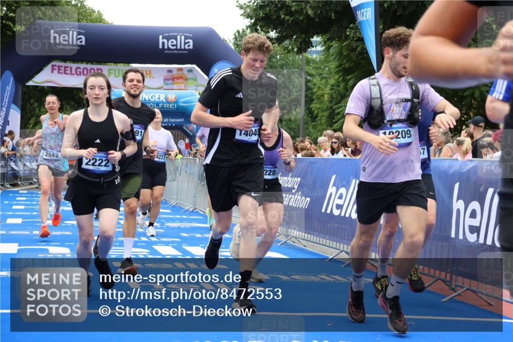 29.06.2025 - hella hamburg halbmarathon Strokosch-Dieckow http://msf.ph/oto/8472553 29.06.2025 10:46:25 Ziel 1600, 2222, 2842, 4237, 4497, 5459, 6421, 6691, 6978, 7335, 8142, 8482, 8981, 9232, 9386, 9529, 9786, 11185, 11773, 12171, 12651, 12891, 13698, 14045, 14200, 14228, 14262, 14482, 15157, 16127, 17281, 17461, 18118, 18211, 18637, 18882, 19209 meine-sportfotos.de