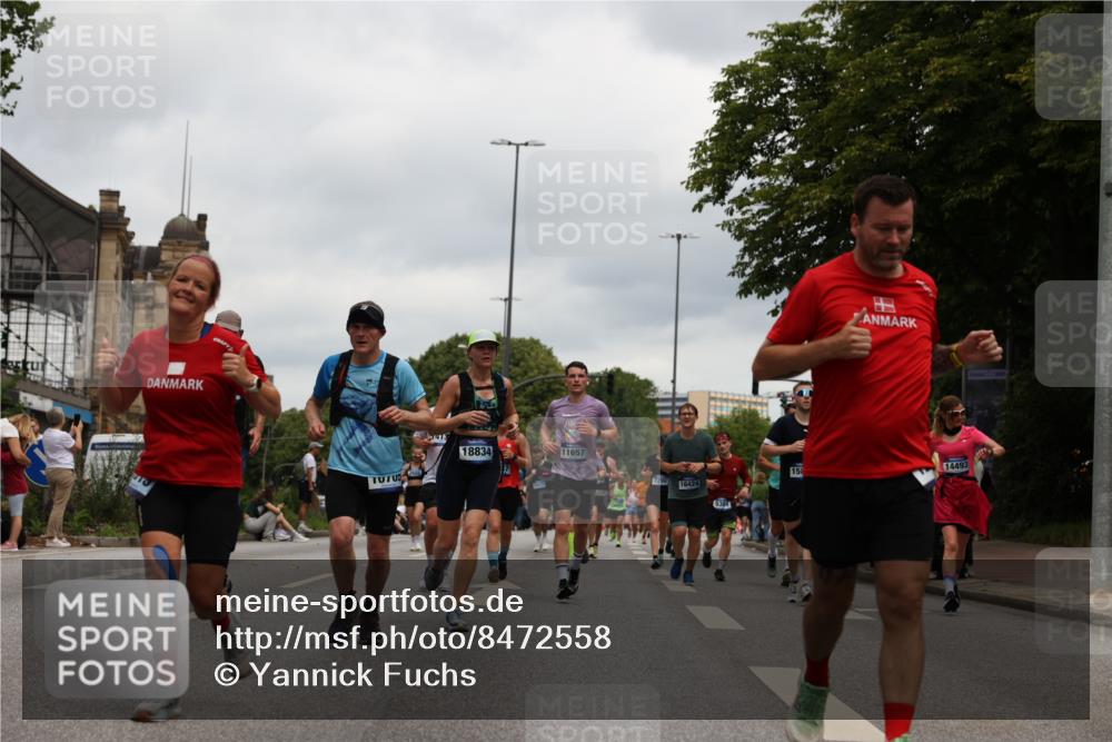 29.06.2025 - hella hamburg halbmarathon Yannick Fuchs http://msf.ph/oto/8472558 29.06.2025 10:57:45 20KM 1184, 1254, 1316, 1334, 1464, 1940, 2685, 4328, 5305, 5384, 7243, 7290, 8561, 9191, 9439, 10705, 10766, 10866, 11149, 11527, 11657, 11771, 12315, 12316, 12662, 13171, 13841, 14135, 14493, 15093, 15532, 15550, 15897, 16424, 16426, 16639, 16995, 17061, 17071, 17437, 17685, 17686, 17730, 17894, 18122, 18581, 18717 meine-sportfotos.de