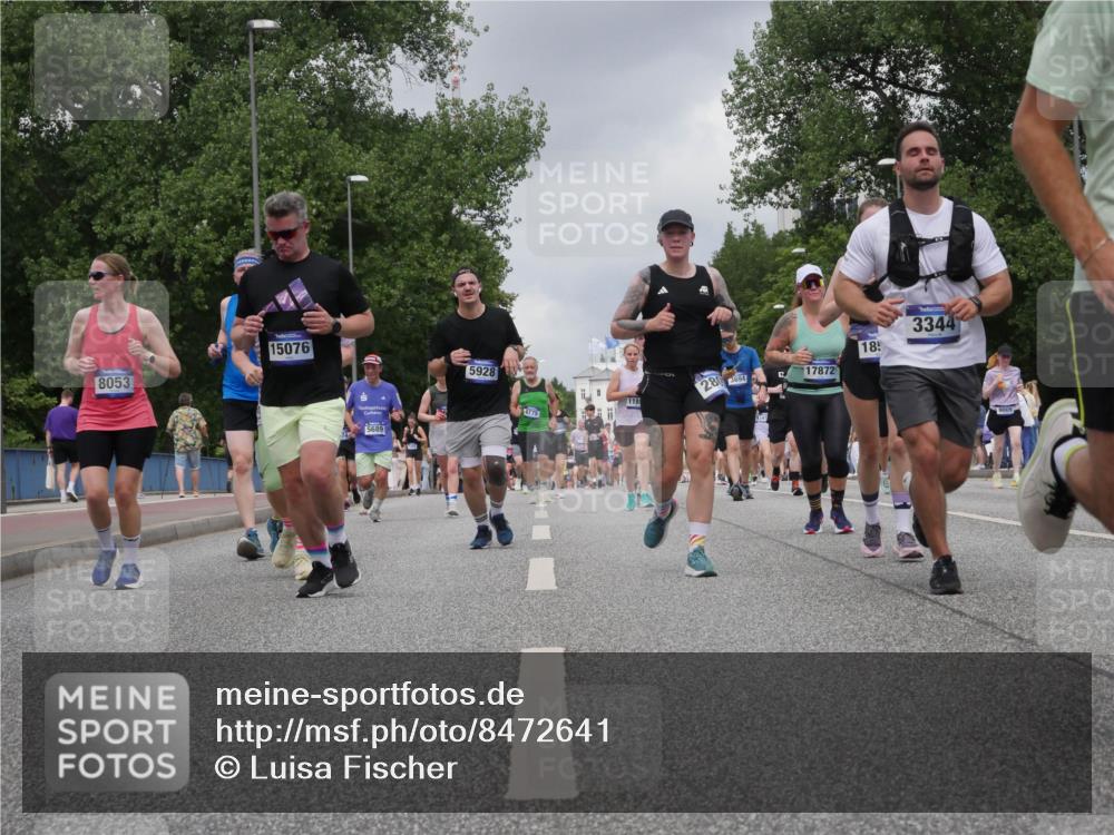 29.06.2025 - hella hamburg halbmarathon Luisa Fischer http://msf.ph/oto/8472641 29.06.2025 10:44:45 Kennedybrücke 8053, 15076, 5928, 280, 118, 4775, 3694, 17872, 185, 9147, 3344, 2805, 3344, 4412, 4774, 5688, 5928, 8769, 9009 meine-sportfotos.de