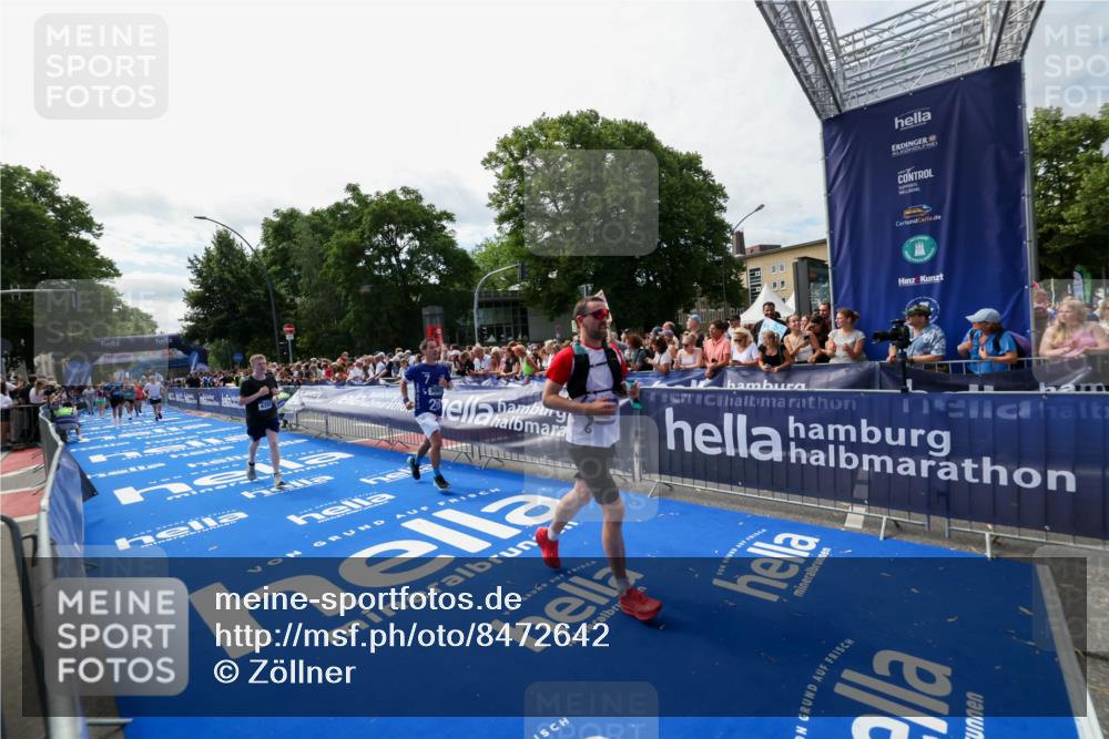 29.06.2025 - hella hamburg halbmarathon Zöllner http://msf.ph/oto/8472642 29.06.2025 11:27:26 Ziel 2305, 4194, 4350, 5793, 8124, 9062, 10039, 14029, 14810, 17034, 17853, 18170 meine-sportfotos.de