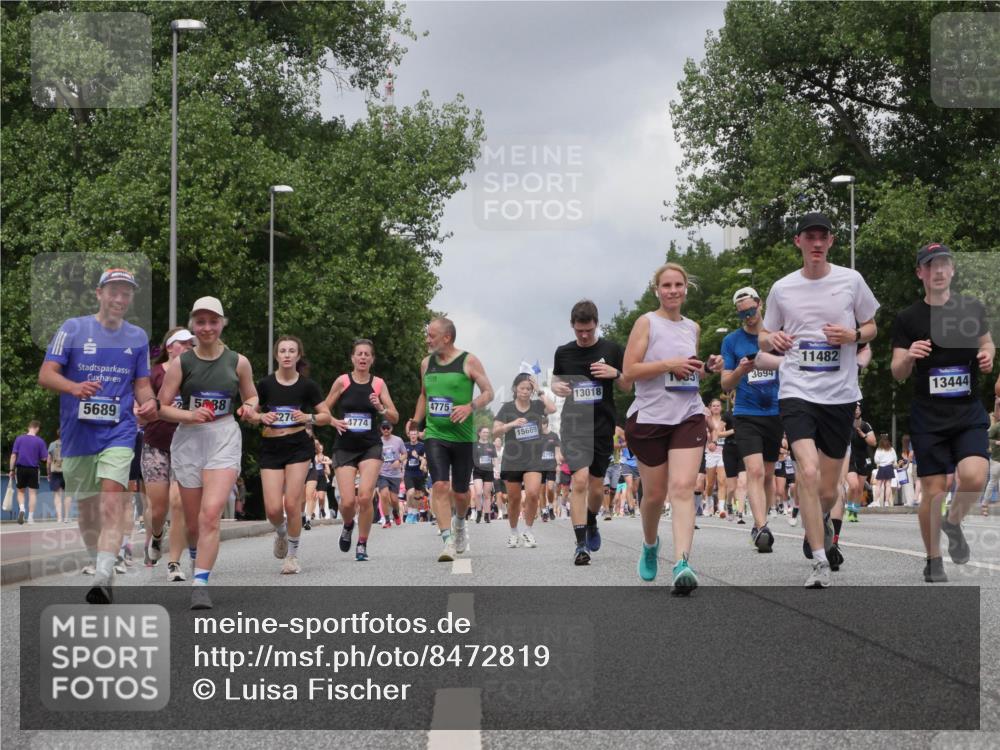 29.06.2025 - hella hamburg halbmarathon Luisa Fischer http://msf.ph/oto/8472819 29.06.2025 10:44:49 Kennedybrücke 588, 5689, 27, 4774, 4775, 15669, 6715, 13018, 3694, 11482, 13444, 2229, 2805, 4774, 5688, 5928, 8293, 9009, 9370 meine-sportfotos.de