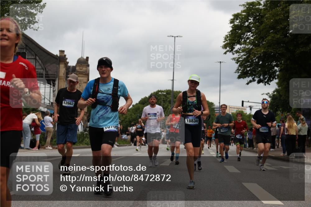 29.06.2025 - hella hamburg halbmarathon Yannick Fuchs http://msf.ph/oto/8472872 29.06.2025 10:57:46 20KM 1254, 1316, 1334, 1464, 1940, 2685, 4328, 5305, 5384, 7290, 8561, 9191, 9439, 10705, 10766, 11149, 11527, 11657, 11771, 12315, 12316, 12662, 13171, 13841, 14135, 14493, 15093, 15532, 15897, 16424, 16426, 16639, 16995, 17061, 17071, 17437, 17685, 17686, 17730, 17894, 18122, 18581, 18717 meine-sportfotos.de