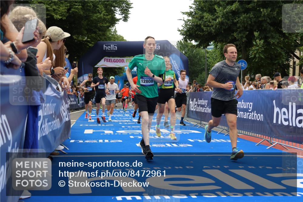 29.06.2025 - hella hamburg halbmarathon Strokosch-Dieckow http://msf.ph/oto/8472961 29.06.2025 10:47:58 Ziel 1086, 1604, 1613, 4324, 4528, 4601, 5022, 6377, 6836, 9638, 12706, 12724, 12747, 12808, 13570, 14730, 15333, 16149, 16766, 17451, 18206, 18922, 19198 meine-sportfotos.de
