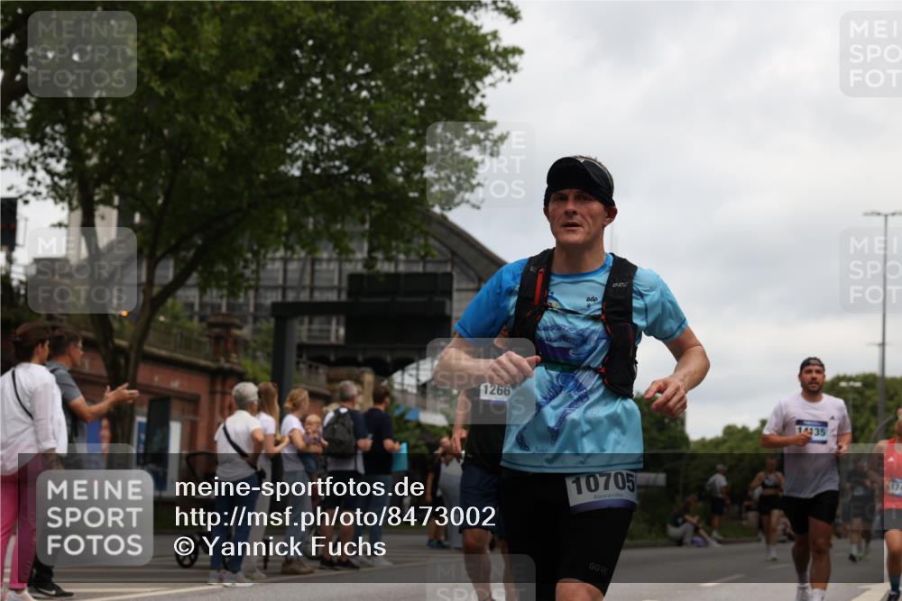 29.06.2025 - hella hamburg halbmarathon Yannick Fuchs http://msf.ph/oto/8473002 29.06.2025 10:57:47 20KM 1254, 1316, 1334, 1464, 1940, 2685, 4328, 5305, 5384, 7290, 8561, 9191, 10705, 10766, 11149, 11527, 11657, 11771, 12315, 12316, 12662, 13171, 13841, 14135, 14493, 15093, 15532, 15897, 16424, 16426, 16639, 16995, 17061, 17071, 17437, 17685, 17686, 17730, 17894, 18122, 18581, 18717 meine-sportfotos.de