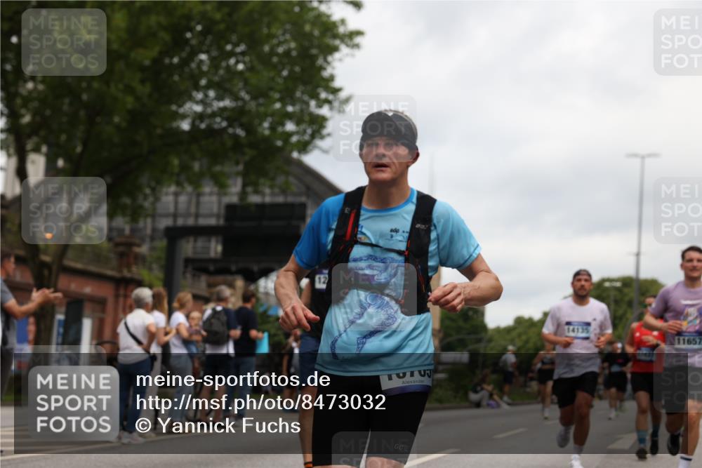 29.06.2025 - hella hamburg halbmarathon Yannick Fuchs http://msf.ph/oto/8473032 29.06.2025 10:57:47 20KM 1254, 1316, 1334, 1464, 1940, 2685, 4328, 5305, 5384, 7290, 8561, 9191, 10705, 10766, 11149, 11527, 11657, 11771, 12315, 12316, 12662, 13171, 13841, 14135, 14493, 15093, 15532, 15897, 16424, 16426, 16639, 16995, 17061, 17071, 17437, 17685, 17686, 17730, 17894, 18122, 18581, 18717 meine-sportfotos.de