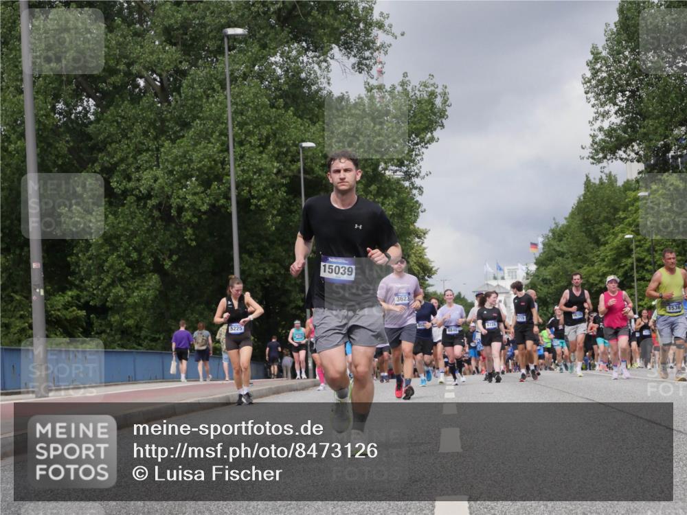 29.06.2025 - hella hamburg halbmarathon Luisa Fischer http://msf.ph/oto/8473126 29.06.2025 10:44:56 Kennedybrücke 5225, 15039, 3623, 85, 6719, 16705, 1536, 6726, 1314, 1536, 2229, 3694, 4774, 5086, 6846, 6894, 7821, 8293, 8300, 8301, 9009, 9370, 10027 meine-sportfotos.de