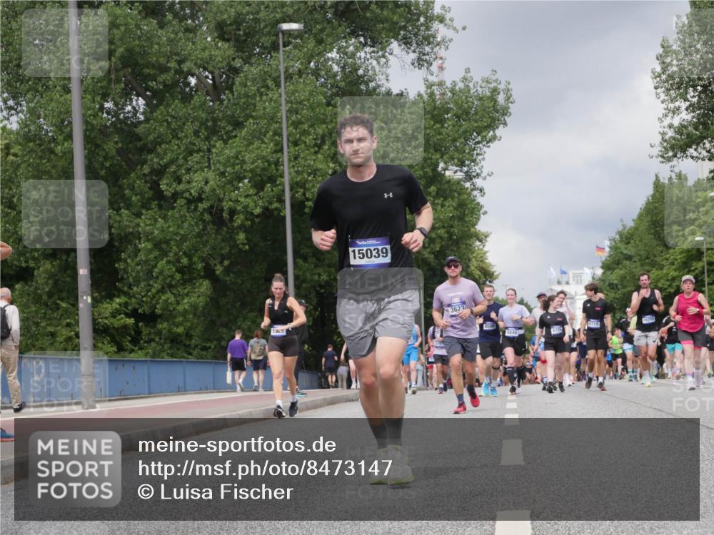 29.06.2025 - hella hamburg halbmarathon Luisa Fischer http://msf.ph/oto/8473147 29.06.2025 10:44:57 Kennedybrücke 55, 15039, 3623, 8586, 6719, 6846, 6726, 1314, 1536, 2229, 3533, 3694, 4774, 5086, 6846, 6894, 7821, 8293, 8300, 8301, 9009, 9370, 10027 meine-sportfotos.de