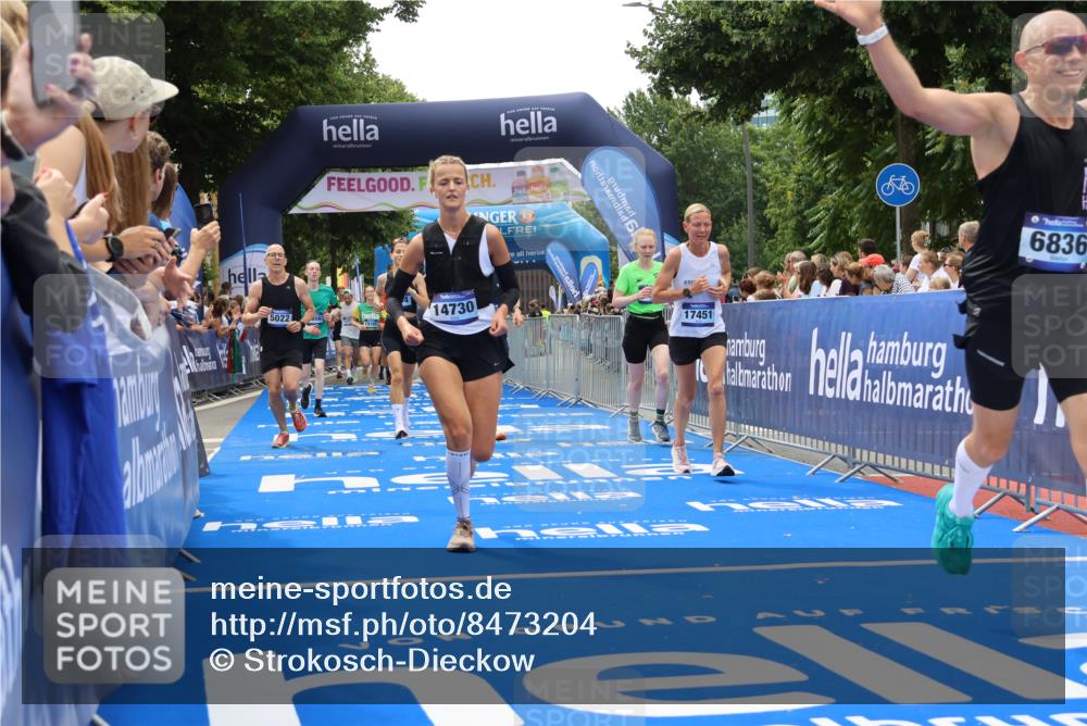 29.06.2025 - hella hamburg halbmarathon Strokosch-Dieckow http://msf.ph/oto/8473204 29.06.2025 10:47:53 Ziel 1604, 1613, 2340, 4528, 4601, 5022, 6377, 6836, 8564, 11961, 12808, 14383, 14730, 15333, 16766, 17451, 18206, 18356, 18836, 18922, 19198 meine-sportfotos.de