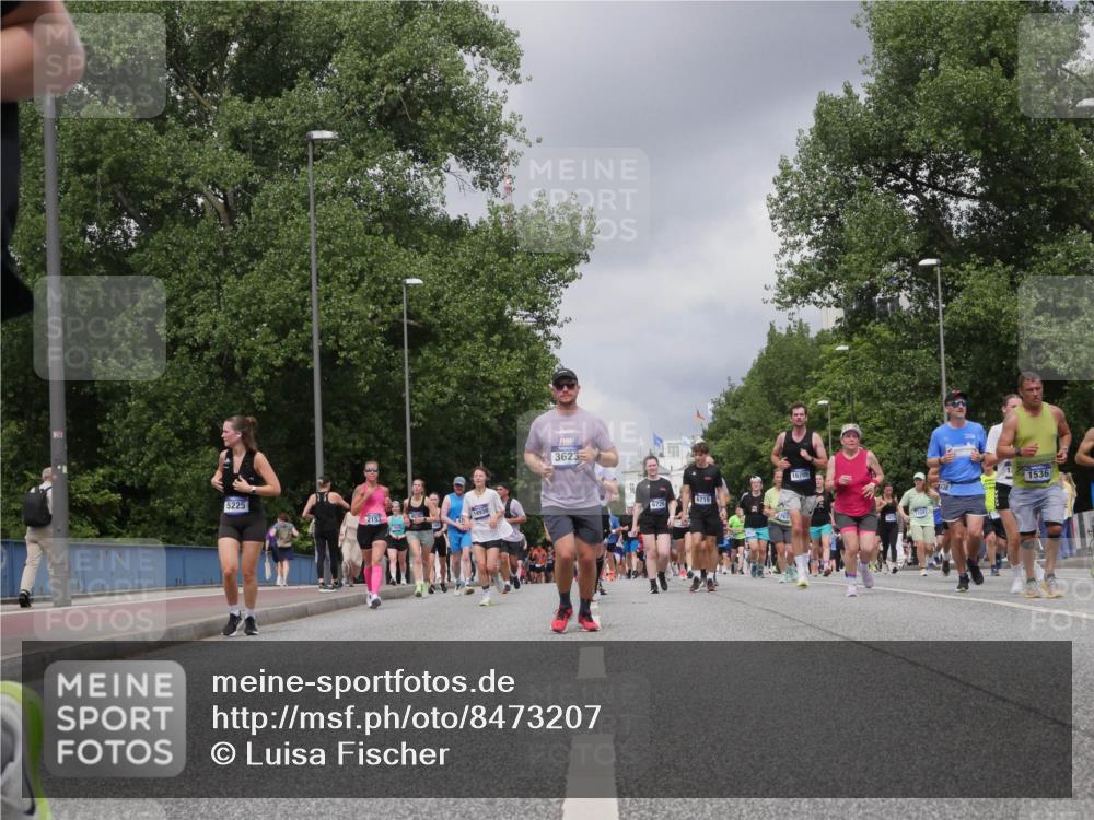 29.06.2025 - hella hamburg halbmarathon Luisa Fischer http://msf.ph/oto/8473207 29.06.2025 10:44:59 Kennedybrücke 5225, 2153, 3623, 6719, 6726, 2763, 16705, 11097, 1536, 1314, 1317, 1536, 2229, 3532, 3533, 3694, 5086, 6846, 6894, 7821, 8293, 8300, 8301, 8443, 8586, 9370, 10027 meine-sportfotos.de