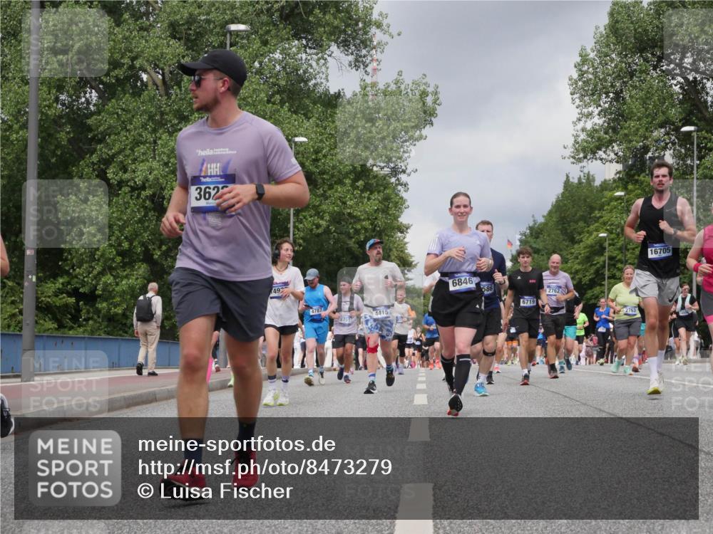 29.06.2025 - hella hamburg halbmarathon Luisa Fischer http://msf.ph/oto/8473279 29.06.2025 10:45:02 Kennedybrücke 3622, 492, 6846, 586, 4787, 4415, 6719, 8751, 2762, 2763, 16705, 1314, 1317, 1536, 2229, 3532, 3533, 3694, 5086, 6719, 6793, 6846, 6894, 7821, 8293, 8300, 8301, 8443, 8586, 9370, 10027, 10483 meine-sportfotos.de