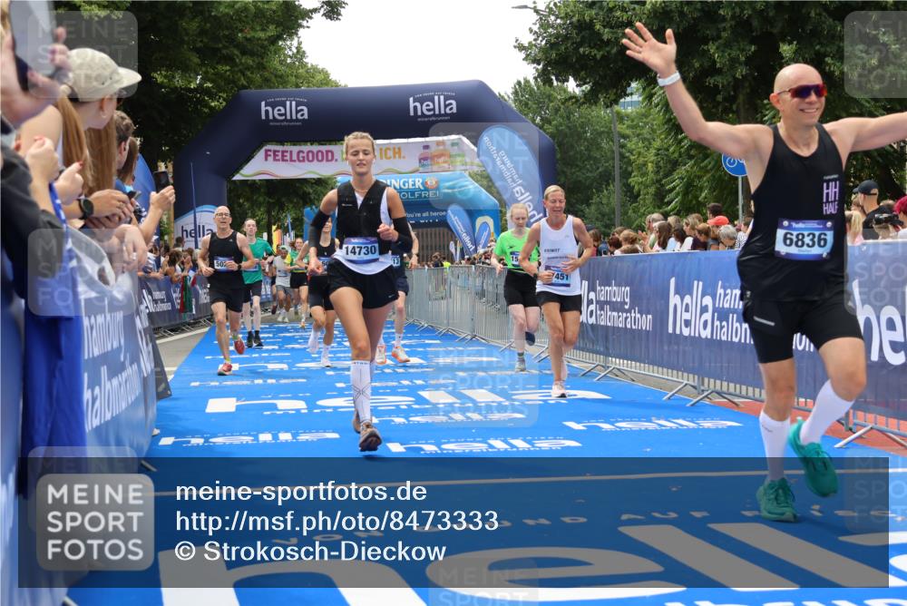 29.06.2025 - hella hamburg halbmarathon Strokosch-Dieckow http://msf.ph/oto/8473333 29.06.2025 10:47:53 Ziel 1604, 1613, 2340, 4528, 4601, 5022, 6377, 6836, 8564, 11961, 12808, 14383, 14730, 15333, 16766, 17451, 18206, 18356, 18836, 18922, 19198 meine-sportfotos.de