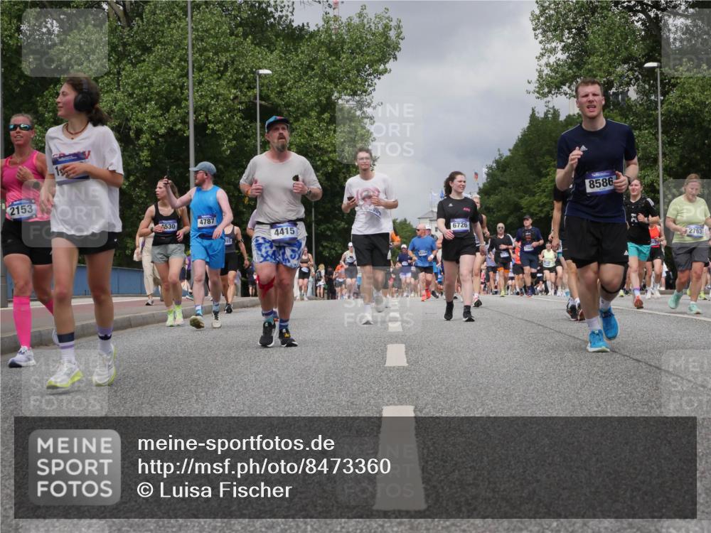 29.06.2025 - hella hamburg halbmarathon Luisa Fischer http://msf.ph/oto/8473360 29.06.2025 10:45:05 Kennedybrücke 2153, 4530, 4787, 4415, 6726, 8586, 2763, 1317, 1536, 2762, 2763, 3532, 3533, 5086, 6066, 6719, 6793, 6846, 6894, 8300, 8301, 8443, 8586, 10483 meine-sportfotos.de