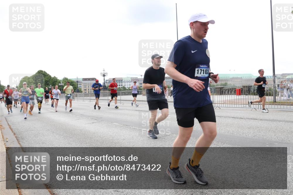 29.06.2025 - hella hamburg halbmarathon Lena Gebhardt http://msf.ph/oto/8473422 29.06.2025 10:33:08 Lombardsbrücke 11260, 17102, 1078, 1237, 1324, 1732, 1764, 2038, 2054, 2059, 2085, 2276, 2838, 2959, 3341, 3391, 3422, 3660, 3708, 3753, 3812, 3871, 4030, 4096, 4164, 4445, 4446, 4555, 4650, 5110, 5180, 5581, 5917, 6040, 6773, 6861, 7387, 7750, 7982, 8170, 8595, 8839, 9034, 9143, 9188, 9289, 9471, 9542, 9591, 9592, 9768, 9780, 10013, 10277, 11229, 11260, 11713, 11756, 11826, 12039, 12423, 12424, 14305, 14743, 15951 meine-sportfotos.de