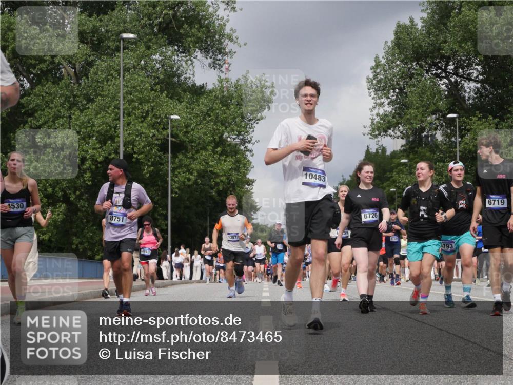 29.06.2025 - hella hamburg halbmarathon Luisa Fischer http://msf.ph/oto/8473465 29.06.2025 10:45:08 Kennedybrücke 4530, 8751, 4610, 10483, 13877, 1, 55, 6726, 11686, 793, 6719, 1317, 2762, 2763, 3532, 3533, 5942, 6066, 6719, 6726, 6793, 6894, 8300, 8301, 8443, 8586, 10483 meine-sportfotos.de