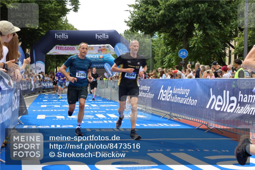 29.06.2025 - hella hamburg halbmarathon Strokosch-Dieckow http://msf.ph/oto/8473516 29.06.2025 10:47:47 Ziel 2340, 2708, 5915, 6836, 8564, 10988, 11283, 11961, 12679, 13948, 14383, 14730, 15478, 16205, 17229, 17451, 18356, 18430, 18836 meine-sportfotos.de