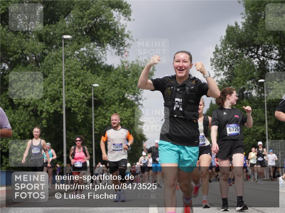 29.06.2025 - hella hamburg halbmarathon Luisa Fischer http://msf.ph/oto/8473525 29.06.2025 10:45:10 Kennedybrücke 8385, 4610, 13877, 255, 6726, 1317, 2762, 2763, 3532, 3533, 5942, 6066, 6719, 6726, 6793, 8443, 8586, 9588, 10181, 10483 meine-sportfotos.de