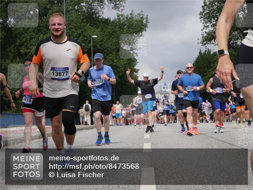 29.06.2025 - hella hamburg halbmarathon Luisa Fischer http://msf.ph/oto/8473568 29.06.2025 10:45:13 Kennedybrücke 4610, 13877, 11207, 1542, 1168, 16565, 16550, 2762, 2763, 5942, 6066, 6137, 6719, 6726, 6793, 9588, 10181, 10483 meine-sportfotos.de