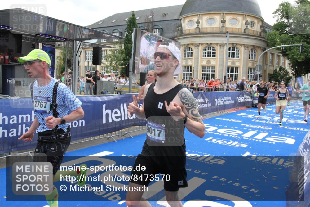 29.06.2025 - hella hamburg halbmarathon Michael Strokosch http://msf.ph/oto/8473570 29.06.2025 10:37:33 Ziel 1290, 2767, 5042, 5791, 6047, 7831, 9017, 9914, 10451, 13372, 18159, 18723 meine-sportfotos.de