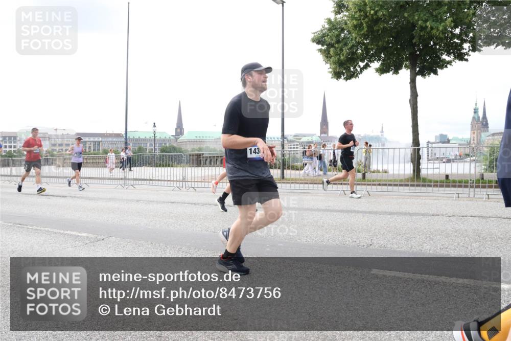 29.06.2025 - hella hamburg halbmarathon Lena Gebhardt http://msf.ph/oto/8473756 29.06.2025 10:33:09 Lombardsbrücke 143, 1078, 1237, 1324, 1732, 1764, 1995, 2038, 2054, 2059, 2085, 2276, 2838, 2959, 3341, 3391, 3422, 3660, 3708, 3753, 3812, 3871, 4030, 4096, 4164, 4445, 4446, 4555, 4650, 5110, 5180, 5581, 5917, 6040, 6773, 6861, 7387, 7982, 8170, 8595, 8839, 9034, 9143, 9188, 9289, 9471, 9542, 9591, 9592, 9750, 9768, 9780, 10013, 10277, 11229, 11260, 11713, 11756, 11826, 12039, 12423, 12424, 14305, 14743, 15951 meine-sportfotos.de