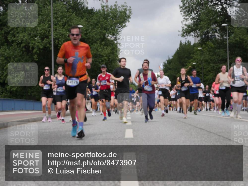 29.06.2025 - hella hamburg halbmarathon Luisa Fischer http://msf.ph/oto/8473907 29.06.2025 10:45:28 Kennedybrücke 14376, 1039, 1648, 1712, 2974, 3326, 3459, 3568, 4329, 4541, 4885, 5432, 5671, 6153, 6320, 6450, 8004, 8163, 8712, 10872 meine-sportfotos.de