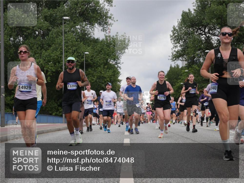 29.06.2025 - hella hamburg halbmarathon Luisa Fischer http://msf.ph/oto/8474048 29.06.2025 10:45:39 Kennedybrücke 14929, 13205, 16535, 105, 12725, 11463, 122, 3276, 175, 2062, 940, 1039, 2069, 2974, 3276, 3326, 3568, 4385, 4735, 4736, 5671, 7022, 7023, 8014, 10532 meine-sportfotos.de