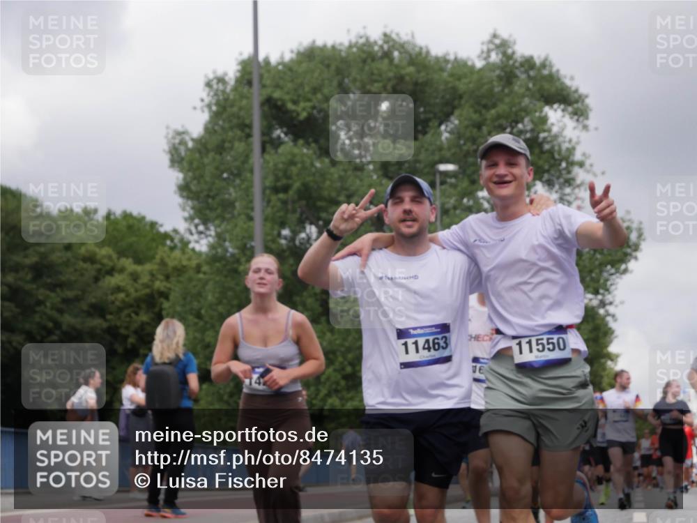 29.06.2025 - hella hamburg halbmarathon Luisa Fischer http://msf.ph/oto/8474135 29.06.2025 10:45:43 Kennedybrücke 11463, 11550, 2069, 3276, 4385, 4680, 4735, 4736, 5419, 7022, 7023, 7040, 7043, 8014, 10532, 10623, 10842 meine-sportfotos.de