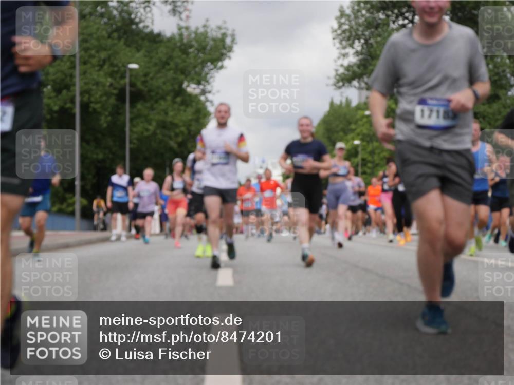 29.06.2025 - hella hamburg halbmarathon Luisa Fischer http://msf.ph/oto/8474201 29.06.2025 10:45:46 Kennedybrücke 1718, 1752, 2069, 2134, 4385, 4680, 4735, 4736, 5419, 6136, 7040, 7043, 8014, 9644, 10532, 10623, 10842 meine-sportfotos.de