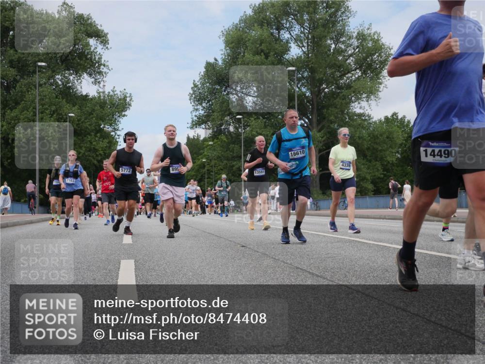29.06.2025 - hella hamburg halbmarathon Luisa Fischer http://msf.ph/oto/8474408 29.06.2025 11:17:42 Kennedybrücke 5772, 895, 7163, 17205, 13591, 16610, 4339, 14490, 1454, 4339, 4500, 4501, 4753, 5772, 7595, 7906, 8174, 8510, 8951, 9515 meine-sportfotos.de