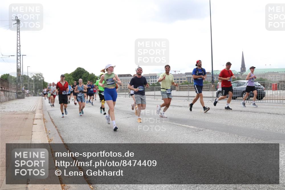 29.06.2025 - hella hamburg halbmarathon Lena Gebhardt http://msf.ph/oto/8474409 29.06.2025 10:33:11 Lombardsbrücke 1324, 11260, 18743, 1874, 1078, 1237, 1324, 1732, 1764, 1995, 2038, 2054, 2059, 2085, 2276, 2838, 2959, 3341, 3391, 3422, 3708, 3753, 3812, 3871, 4030, 4096, 4164, 4445, 4446, 4555, 4650, 5110, 5180, 5581, 5917, 6040, 6773, 6861, 7387, 7705, 7982, 8170, 8595, 8839, 9034, 9143, 9289, 9471, 9542, 9591, 9592, 9750, 9768, 9780, 11229, 11260, 11713, 11756, 11826, 12039, 12423, 12424, 14305, 14743, 15951 meine-sportfotos.de