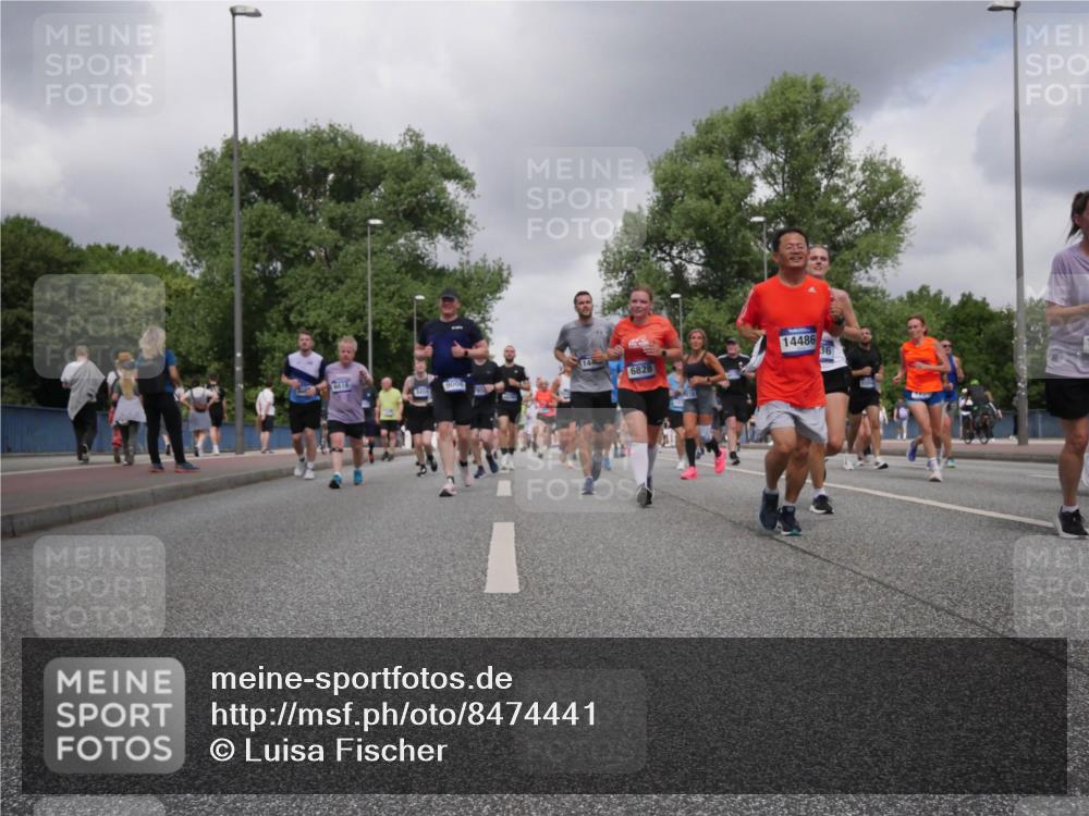 29.06.2025 - hella hamburg halbmarathon Luisa Fischer http://msf.ph/oto/8474441 29.06.2025 10:45:54 Kennedybrücke 6618, 6828, 14486, 36, 1752, 2134, 4680, 5419, 6136, 6440, 6828, 7043, 7260, 7357, 7666, 8525, 8526, 9644, 9980, 10623, 10842 meine-sportfotos.de