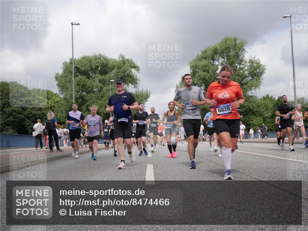 29.06.2025 - hella hamburg halbmarathon Luisa Fischer http://msf.ph/oto/8474466 29.06.2025 10:45:56 Kennedybrücke 9008, 6618, 7955, 18243, 5810, 14420, 6828, 1752, 2134, 2509, 3378, 5419, 6136, 6440, 6828, 7043, 7260, 7357, 7666, 8525, 8526, 9644, 9980, 10623 meine-sportfotos.de