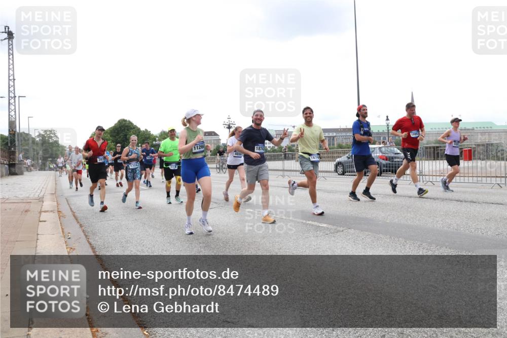 29.06.2025 - hella hamburg halbmarathon Lena Gebhardt http://msf.ph/oto/8474489 29.06.2025 10:33:11 Lombardsbrücke 11260, 15957, 18743, 4650, 1324, 1078, 1237, 1324, 1732, 1764, 1995, 2038, 2054, 2059, 2085, 2276, 2838, 2959, 3341, 3391, 3422, 3708, 3753, 3812, 3871, 4030, 4096, 4164, 4445, 4446, 4555, 4650, 5110, 5180, 5581, 5917, 6040, 6773, 6861, 7387, 7705, 7982, 8170, 8595, 8839, 9034, 9143, 9289, 9471, 9542, 9591, 9592, 9750, 9768, 9780, 11229, 11260, 11713, 11756, 11826, 12039, 12423, 12424, 14305, 14743, 15951 meine-sportfotos.de