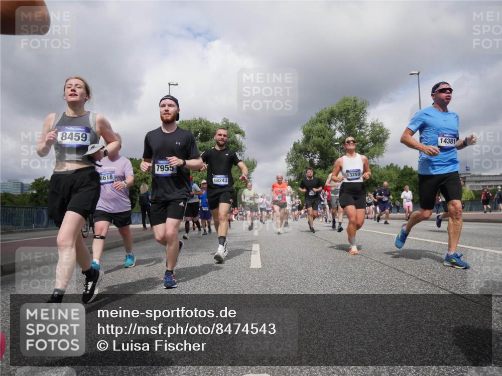 29.06.2025 - hella hamburg halbmarathon Luisa Fischer http://msf.ph/oto/8474543 29.06.2025 10:45:59 Kennedybrücke 8459, 7955, 6618, 18243, 13250, 14381, 1360, 1994, 2509, 3378, 3874, 6136, 6440, 6828, 6837, 7260, 7357, 7477, 7666, 8525, 8526, 9980 meine-sportfotos.de