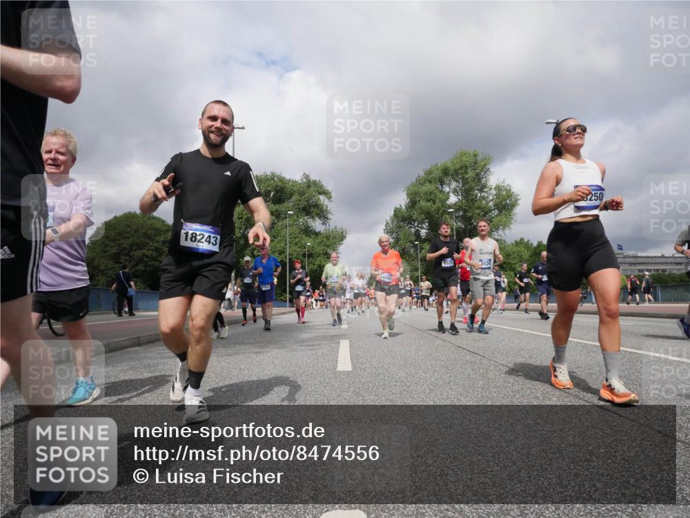 29.06.2025 - hella hamburg halbmarathon Luisa Fischer http://msf.ph/oto/8474556 29.06.2025 10:46:00 Kennedybrücke 18243, 8525, 8526, 14042, 3250, 1360, 1929, 1994, 2401, 2509, 2940, 3378, 3874, 4092, 6440, 6828, 6837, 7260, 7357, 7477, 7666, 8000, 8525, 8526, 9980 meine-sportfotos.de
