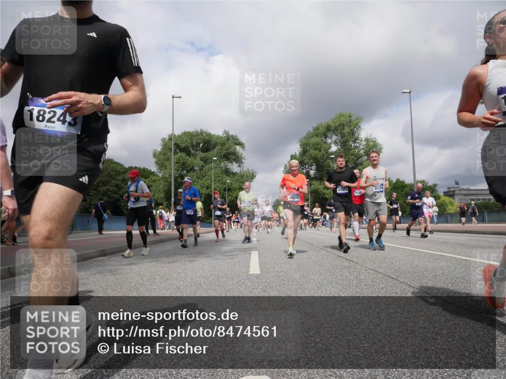 29.06.2025 - hella hamburg halbmarathon Luisa Fischer http://msf.ph/oto/8474561 29.06.2025 10:46:00 Kennedybrücke 18243, 14042, 8525, 8526, 998, 1360, 1929, 1994, 2401, 2509, 2940, 3378, 3874, 4092, 6440, 6828, 6837, 7260, 7357, 7477, 7666, 8000, 8525, 8526, 9980 meine-sportfotos.de